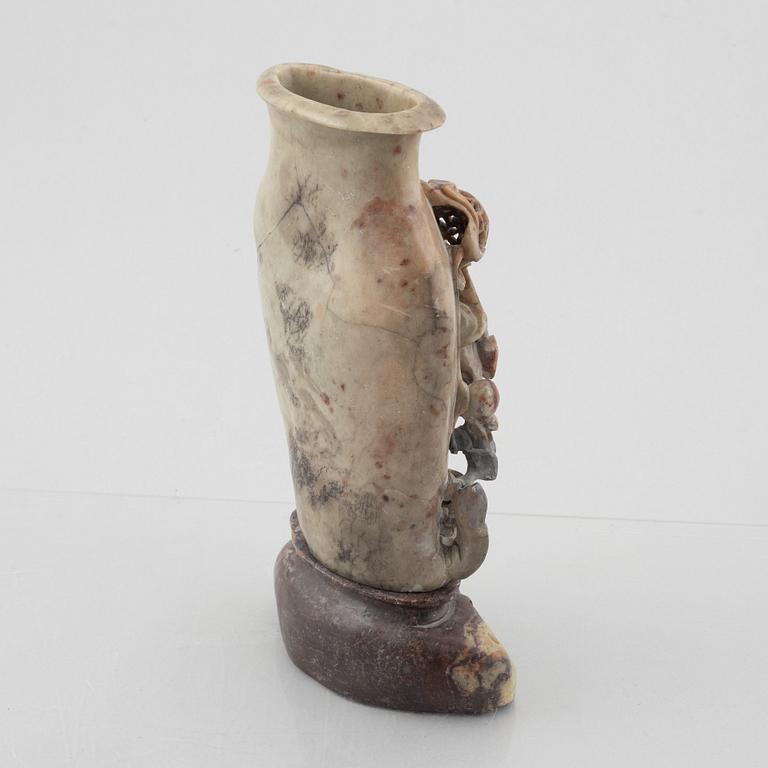 Vas, soapstone, Kina, 1800-/1900-tal.