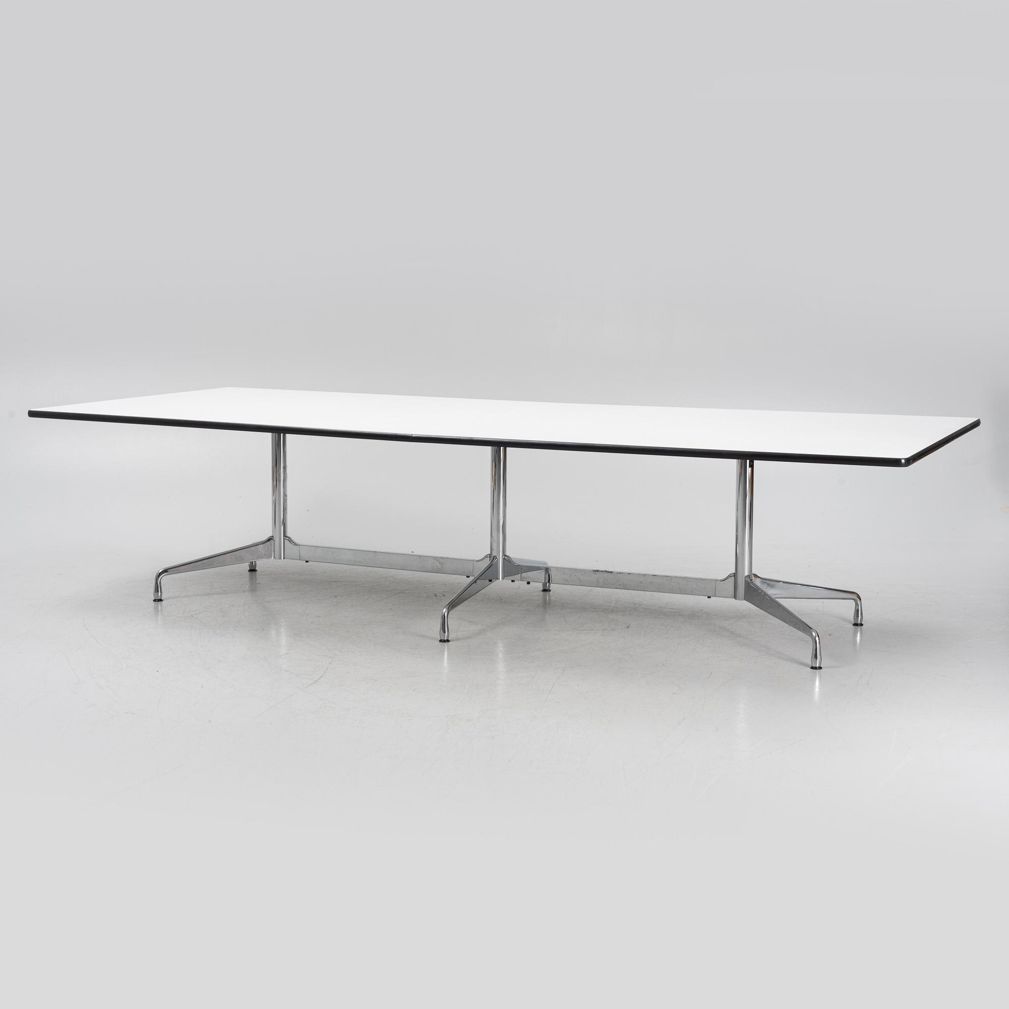 Charles & Ray Eames, table, "Segmented table", Vitra.