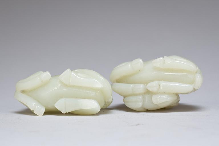 FIGURINER, 2 st, nefrit, Kina.