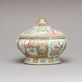 A CHINESE CANTON TUREEN WITH COVER, later part of the 19th century.