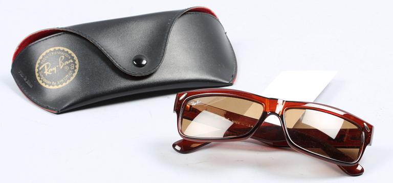 SOLGLASÖGON, Ray Ban, USA.