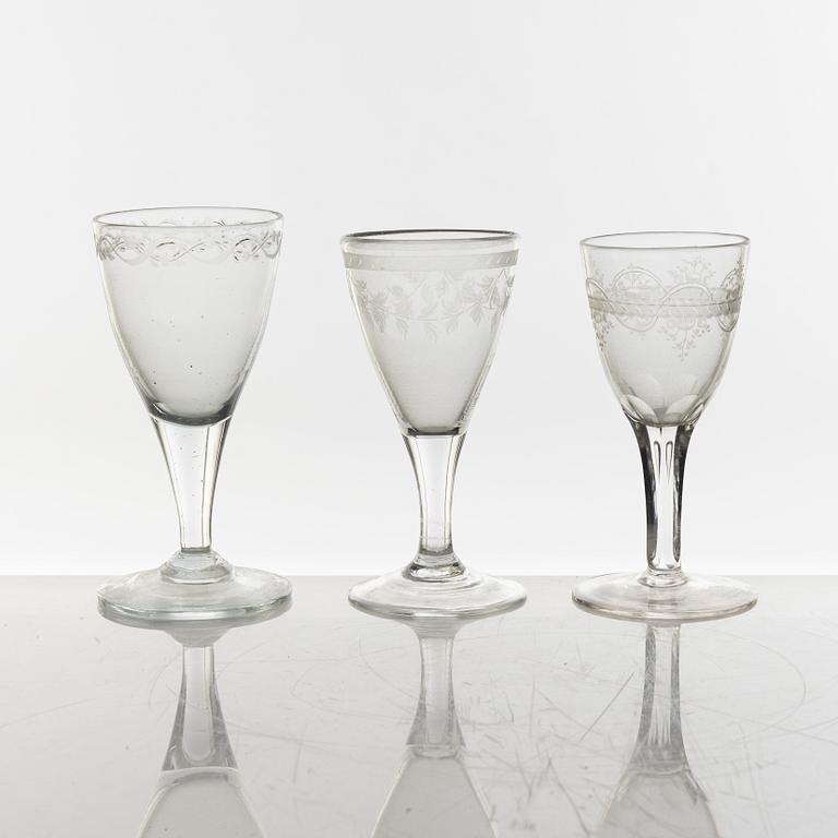 A group of 16 glasses (8+4+4), 19th century.