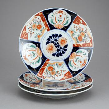 FAT, 3 st. Imari, Japan, 1900-talets mitt.