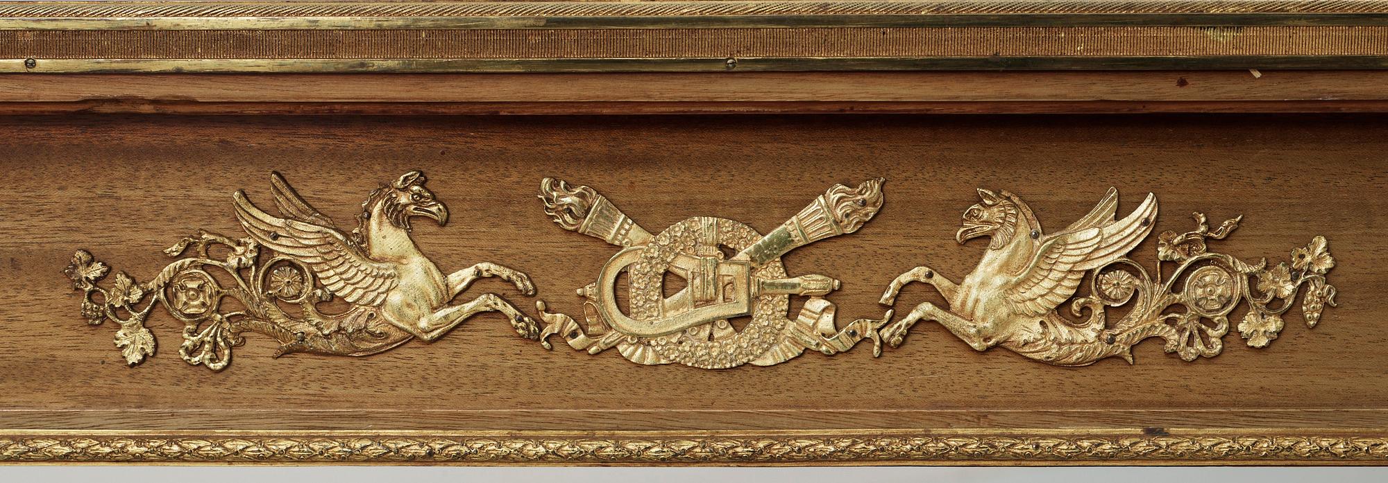 CENTRALBORD, empirestil, 1900-tal.