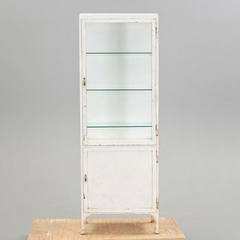 LÄKARSKÅP, 1900-tal.