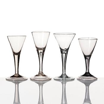 Spetsglas, fyra stycken. Sverige, 1700-tal.