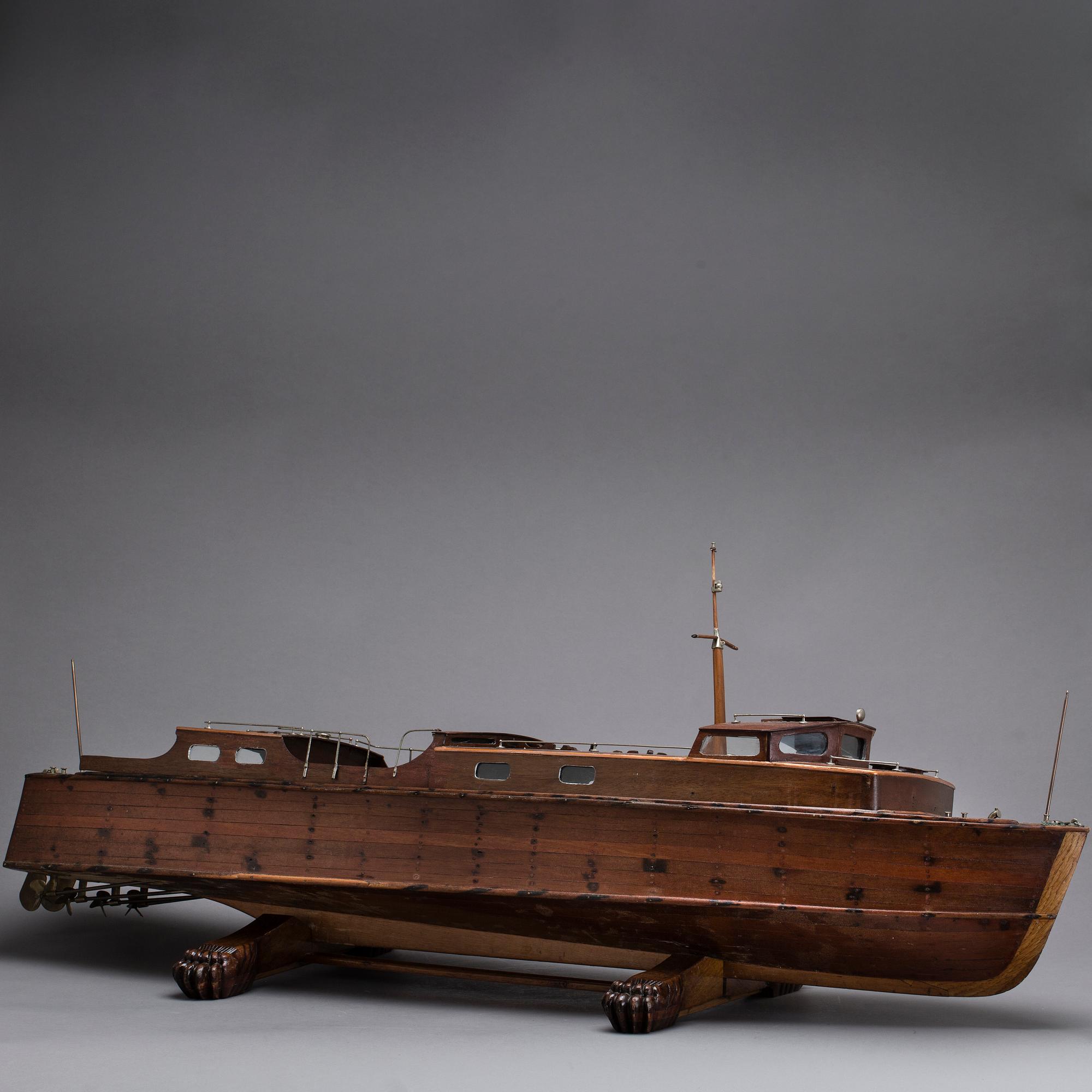MODELLBÅT, Vosper Motor Jakt, England, 1937.