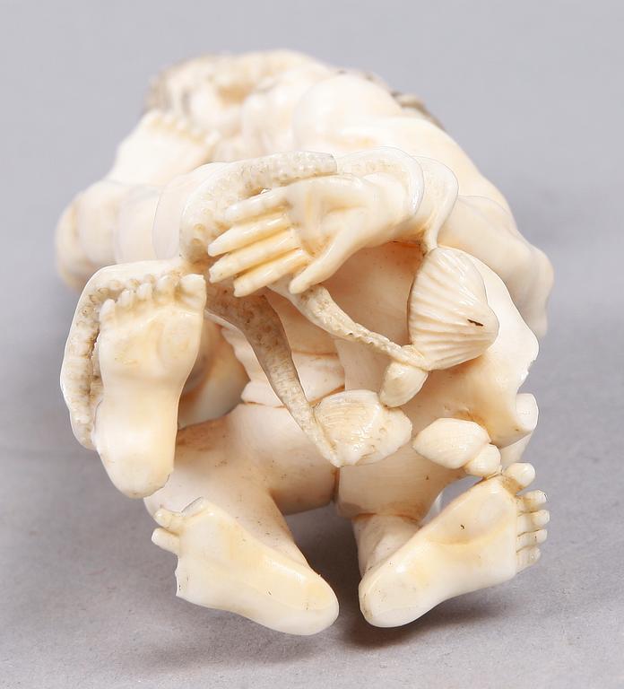 FIGURIN, ben, Meiji, Japan, (1868-1912).