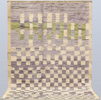 A rug, Morocco design, approx. 291 x 213 cm.