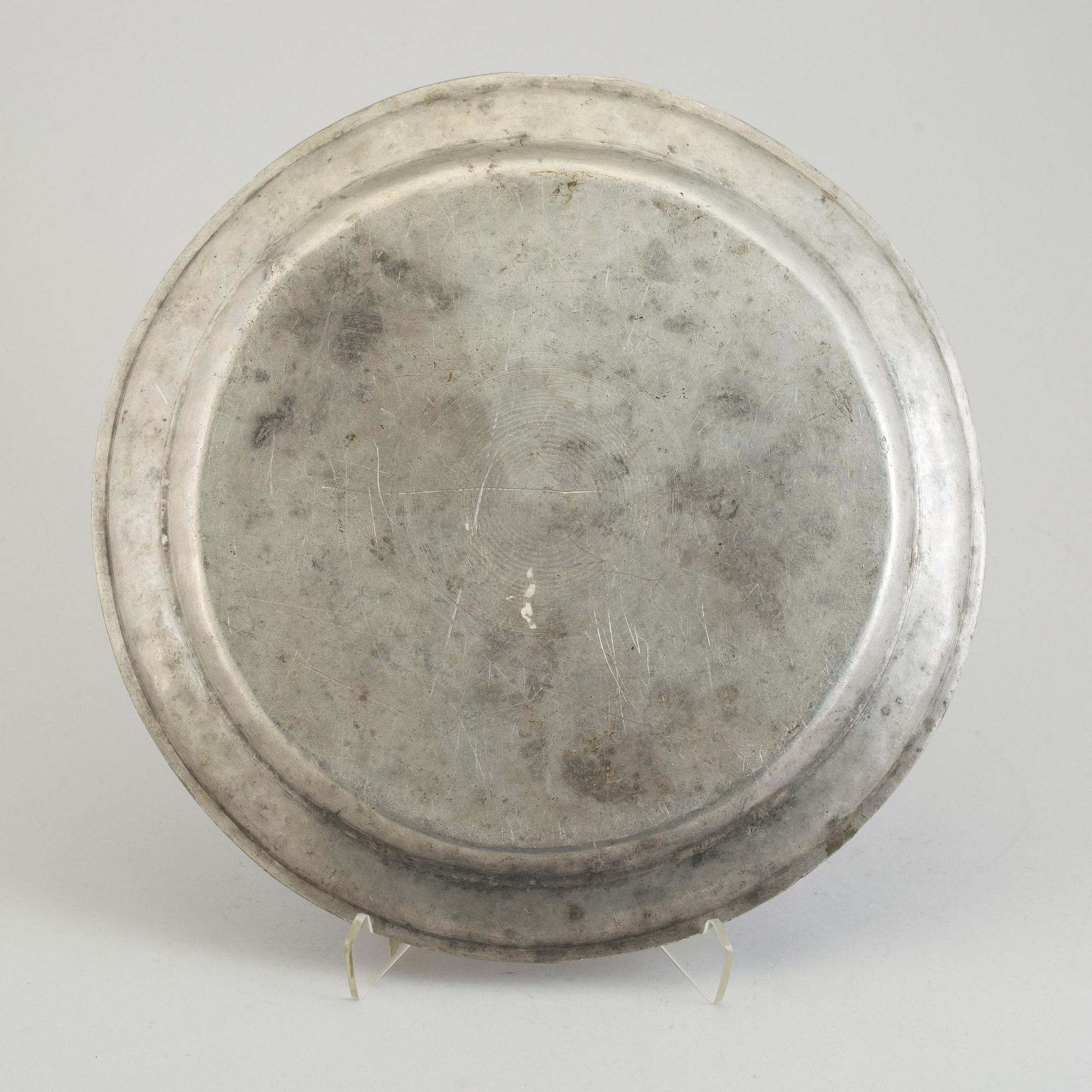 A DISH, pewter, Claes Törnqvist, Gävle 1759.