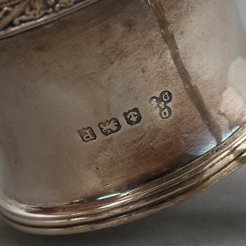 GRÄDDKANNA, silver, Davis Duff & Son, Glasgow, omkring sekelskiftet 1900. Vikt ca 182 gram.