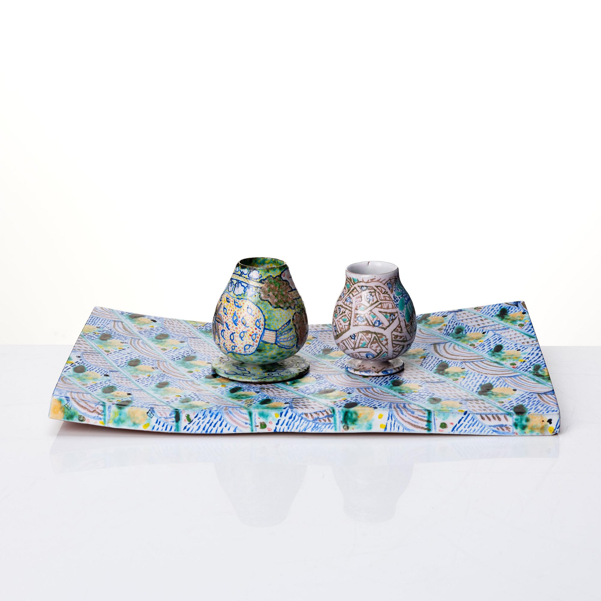 Oiva Toikka, & Kennet Williamson, a glazed ceramic tray with two cups, 1998.