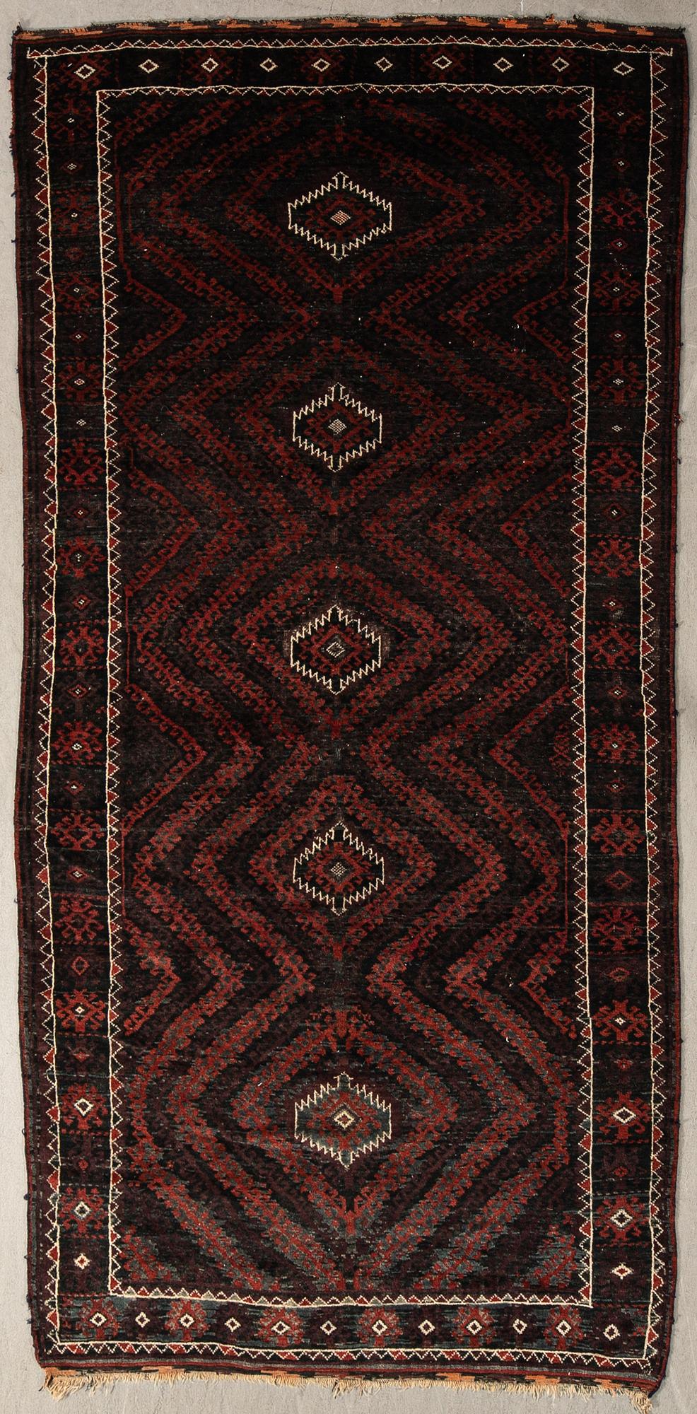Beludj rug semi-antique, approx. 268x133 cm.