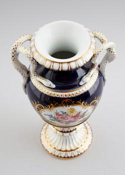 VAS, porslin, Meissen, 1900-talets mitt.