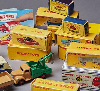 LEKSAKER, parti, Dinky Toys samt Matchbox Series, 1900-talets mitt.