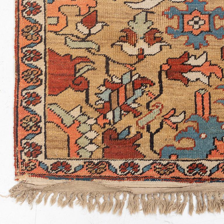 An antique Bakshaish carpet, c. 337 x 214 cm.