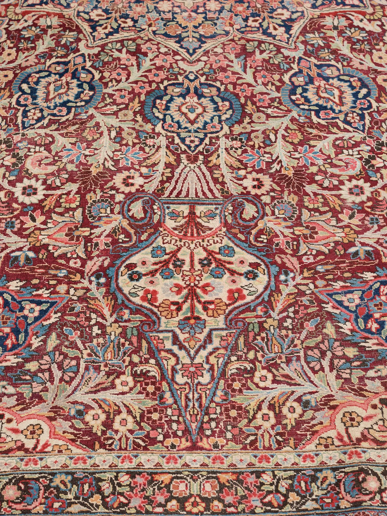 SEMI-ANTIQUE MASHAD. 500 x 358,5 cm.