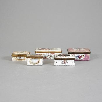 SAMLING DOSOR, 5 stycken, emalj, främst 1700-tal.