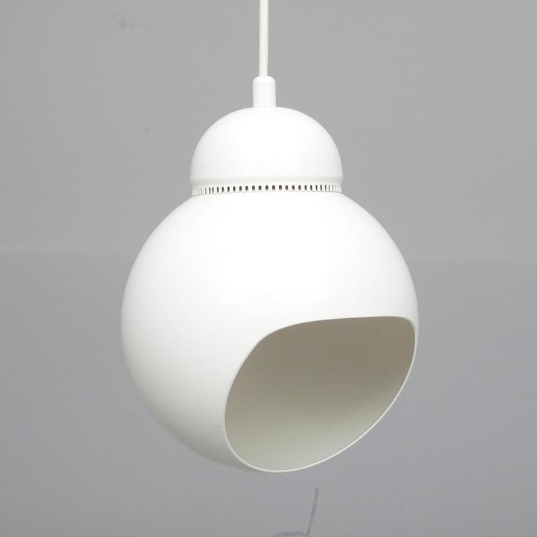 TAKLAMPA, Bilberry A338, Alvar Aalto Artek. 2000-tal. Kupans höjd 23 cm.