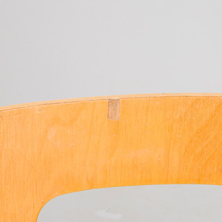 Alvar Aalto, stolar, 3 st, modell 66, Artek 1980-tal.