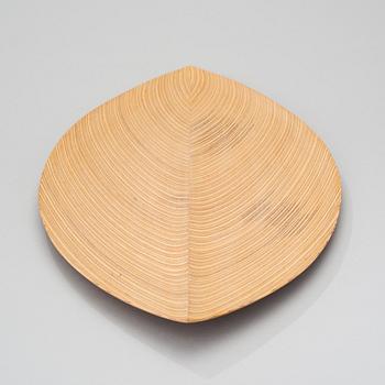 TAPIO WIRKKALA, A PLYWOOD DISH. Signed TW. 1950s.