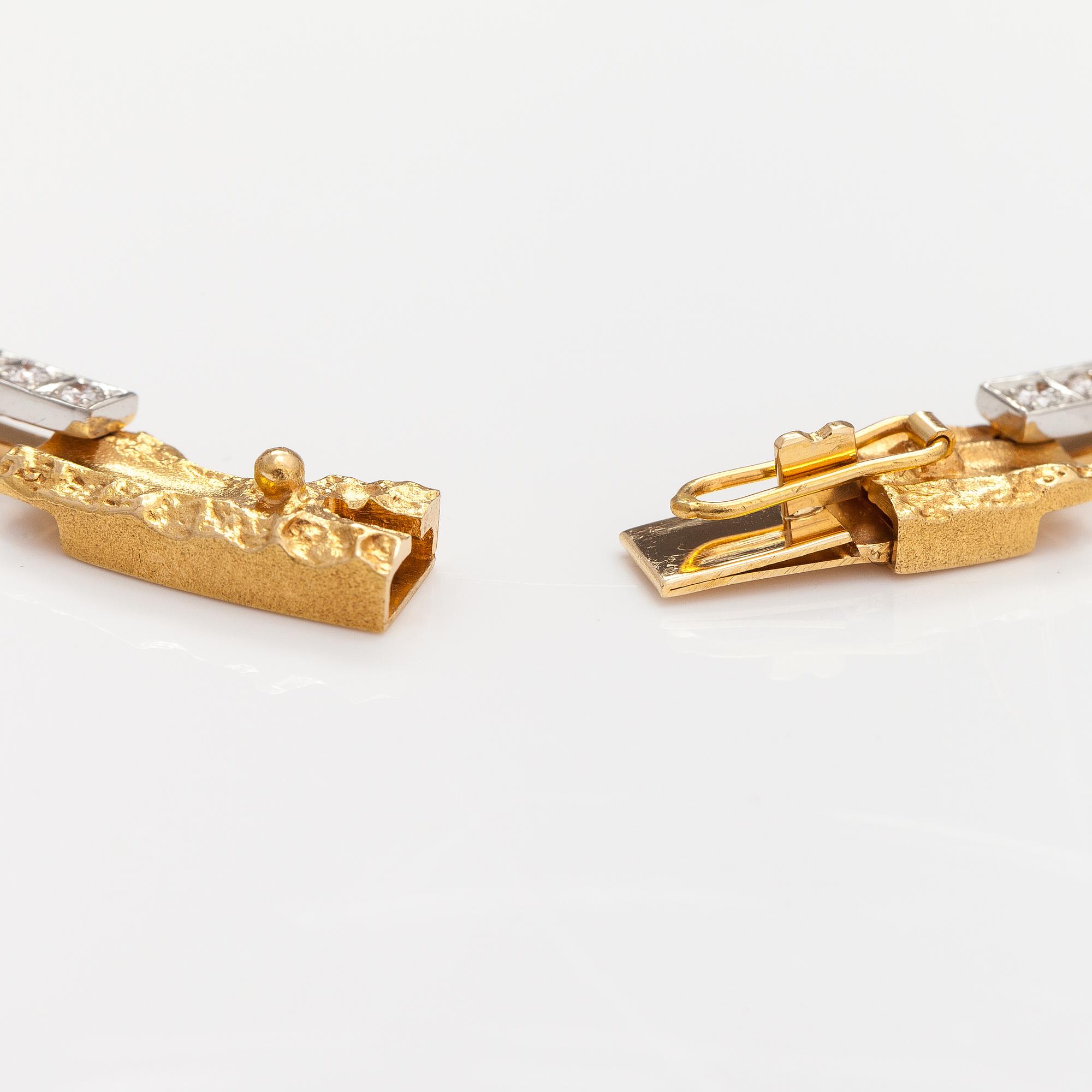 Björn Weckström, Kaulakoru "Messaggio", 18K kultaa, briljanttihiottuja timantteja n. 1.60 ct yht. Lapponia.