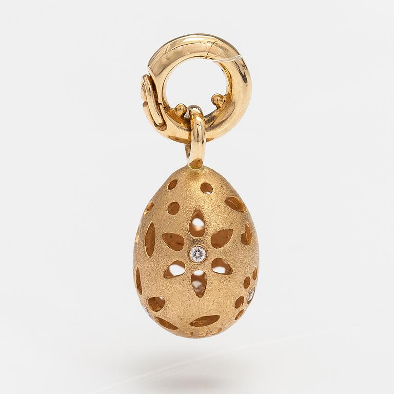 Ole Lynggaard, An 18K gold "Lace" pendant with diamonds ca. 0.11 ct in total. Copenhagen.