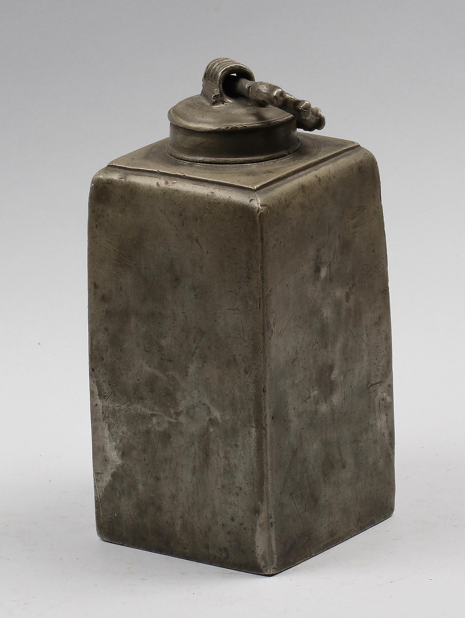 FLASKA MED LOCK, tenn, möjligen Sverige och 1600/1700-tal.