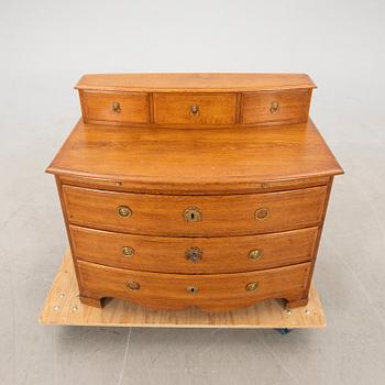 Chest of drawers with a superstructure, Late Baroque 18th century.