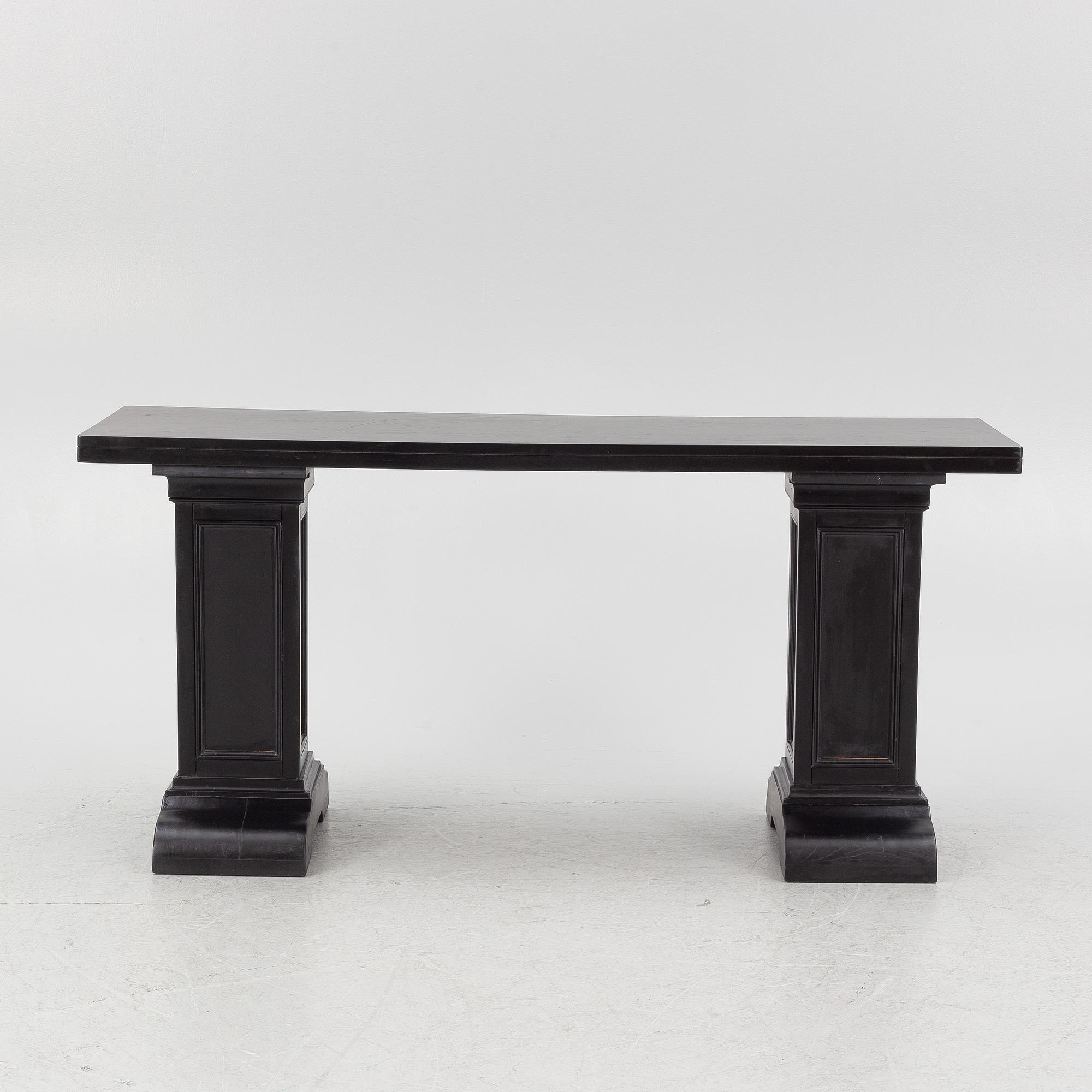 Sideboard, Coach House, samtida.
