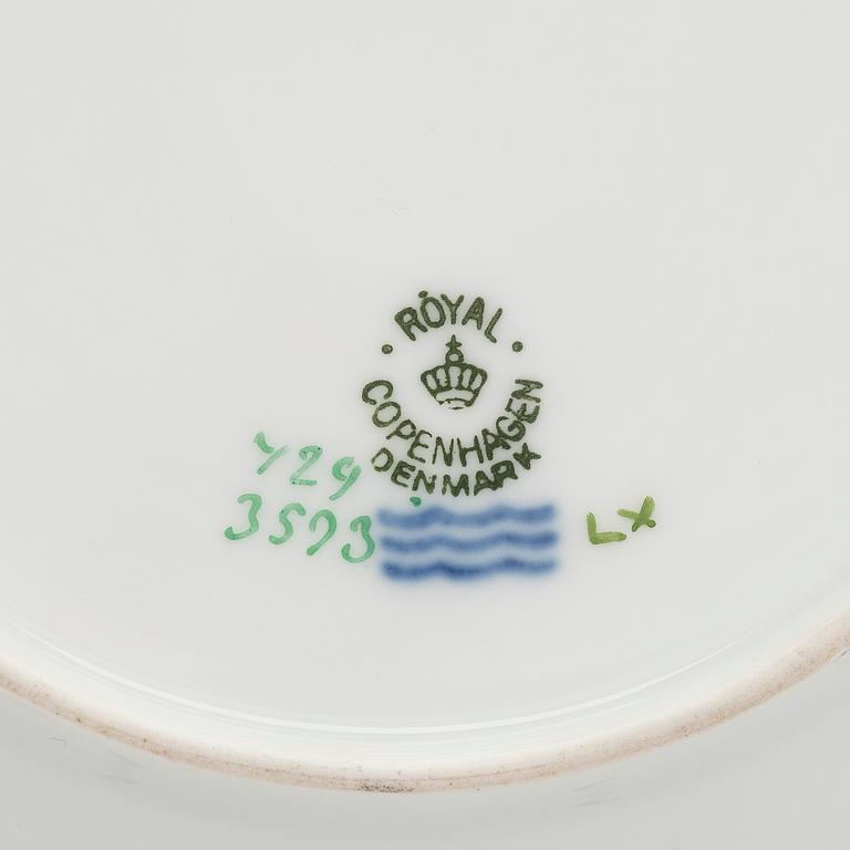 Royal Copenhagen, Dish / plate, porcelain, "Flora Danica", 1936.