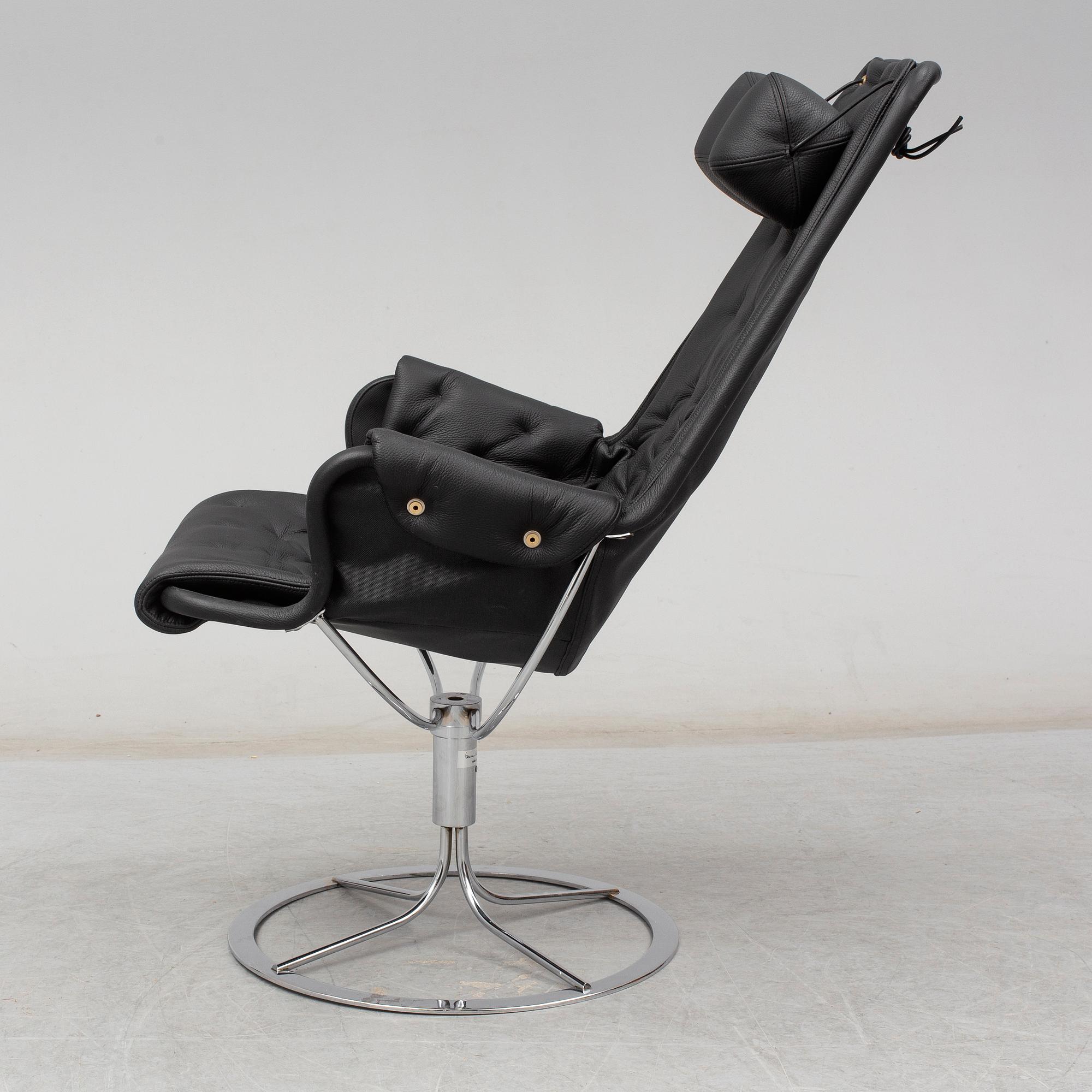 BRUNO MATHSSON, a black leather 'Jetson' easy chair from Dux, 21st Century.