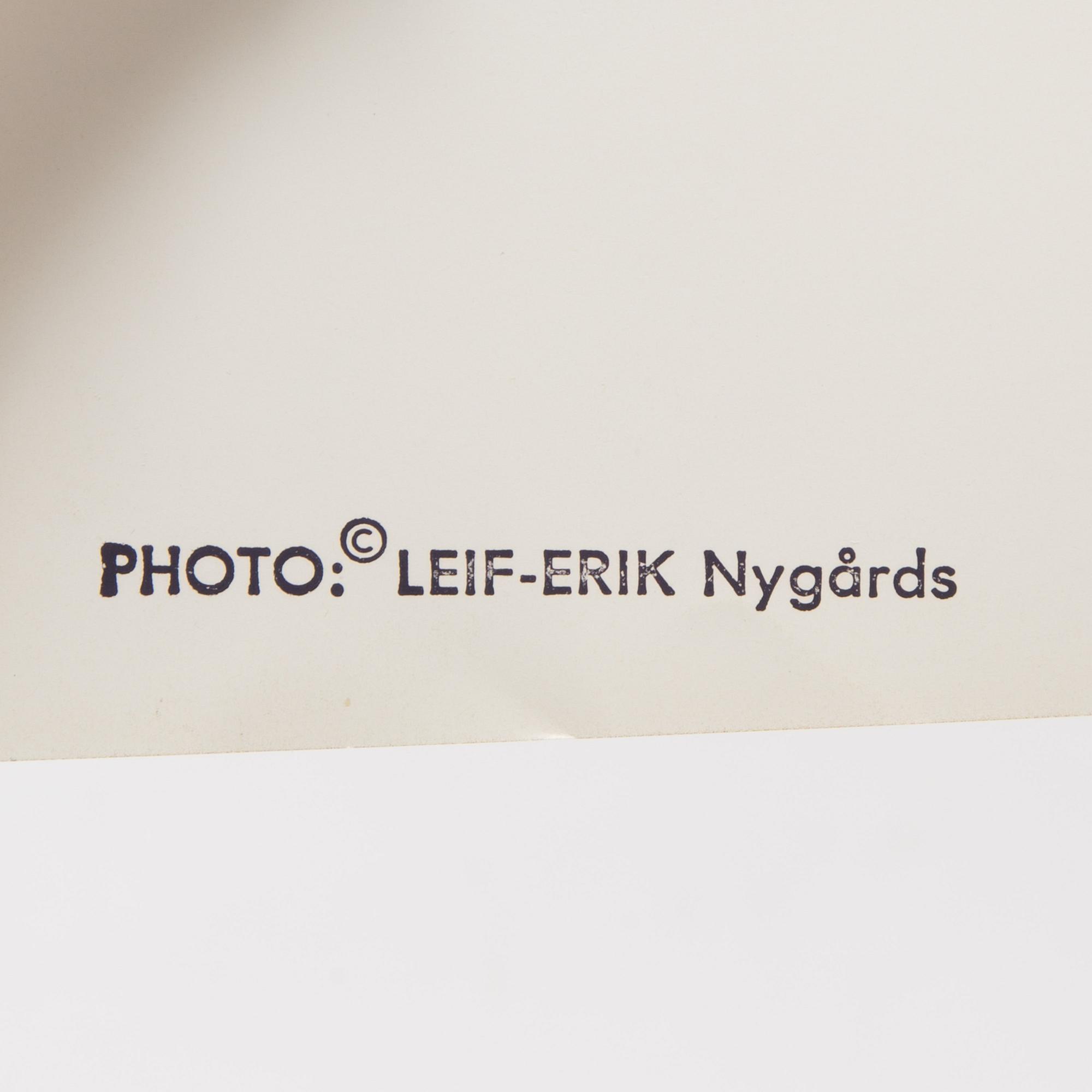 LEIF ERIK NYGÅRDS, offsettryck, sign. "Marilyn Monroe photographed in Los Angeles at Bel Air Hotel, june 27th 1962".