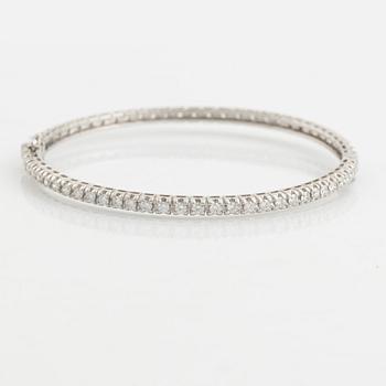 White gold bracelet with brilliant-cut diamonds.