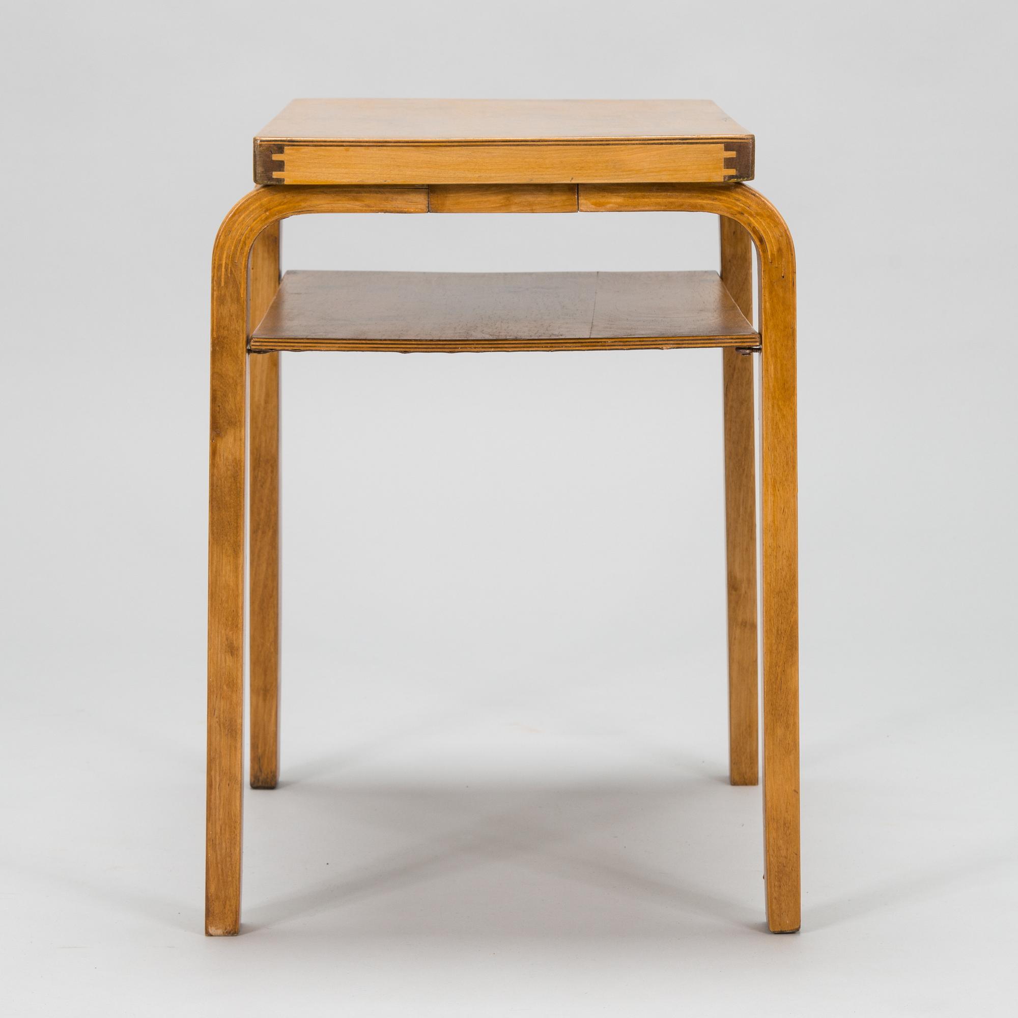 Alvar Aalto, A mid-20th century 'A 86' table for Huonekalu- ja Rakennustyötehdas A.B.