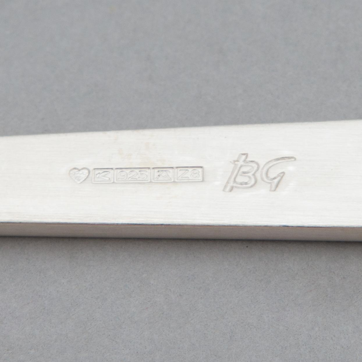 Bertel Gardberg, bestickuppsättning, 157 delar, sterlingsilver, "Birgitta", Kultateollisuus, Åbo 1991-2001.