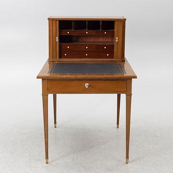 Skrivbord med uppsats, Sengustavianskt Stockholmsarbete, sent 1700-tal.