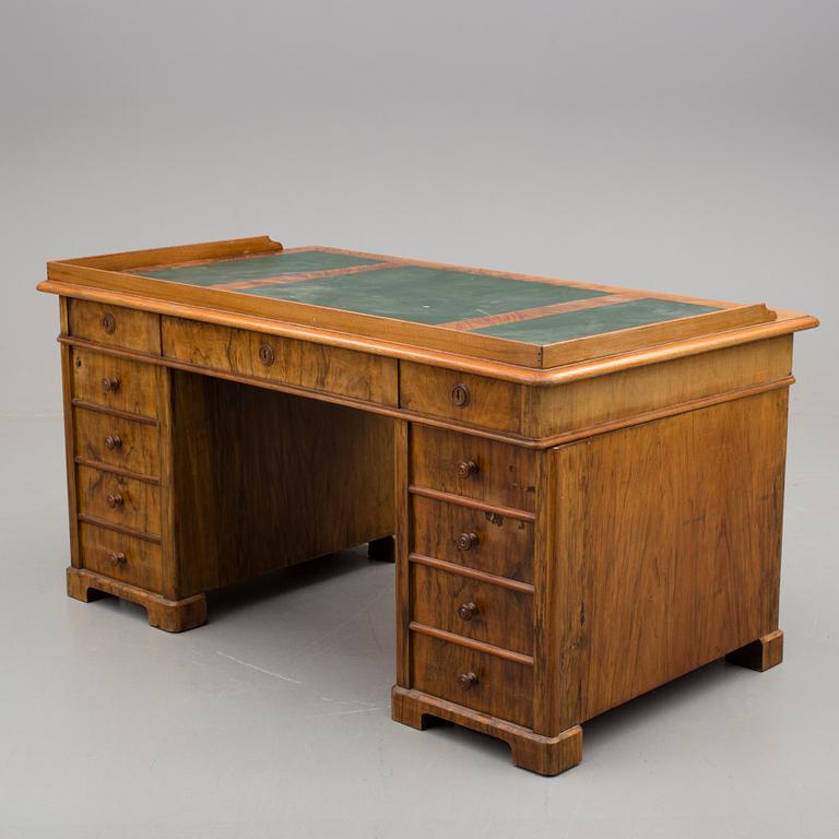 SKRIVBORD, senempire, 1800-talets mitt.