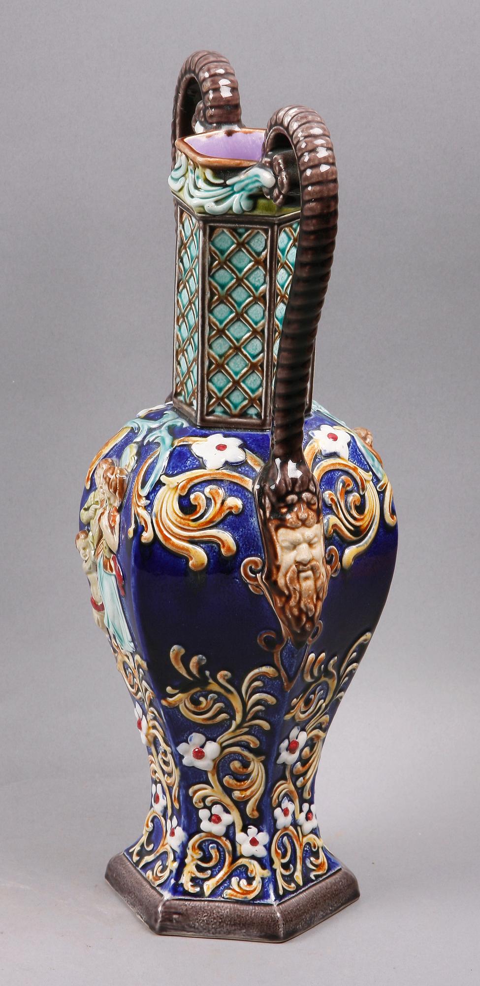 URNA, majolika, Gustavsberg. 1800-talets slut.