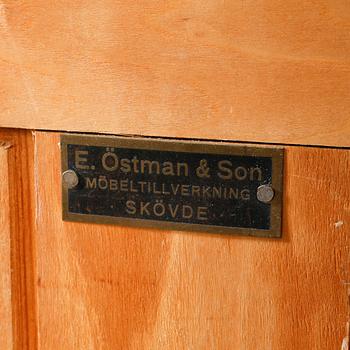 SKÅP, gustaviansk stil, E. Östman & Son Möbeltillverkning, Skövde, 1900-talets första hälft.