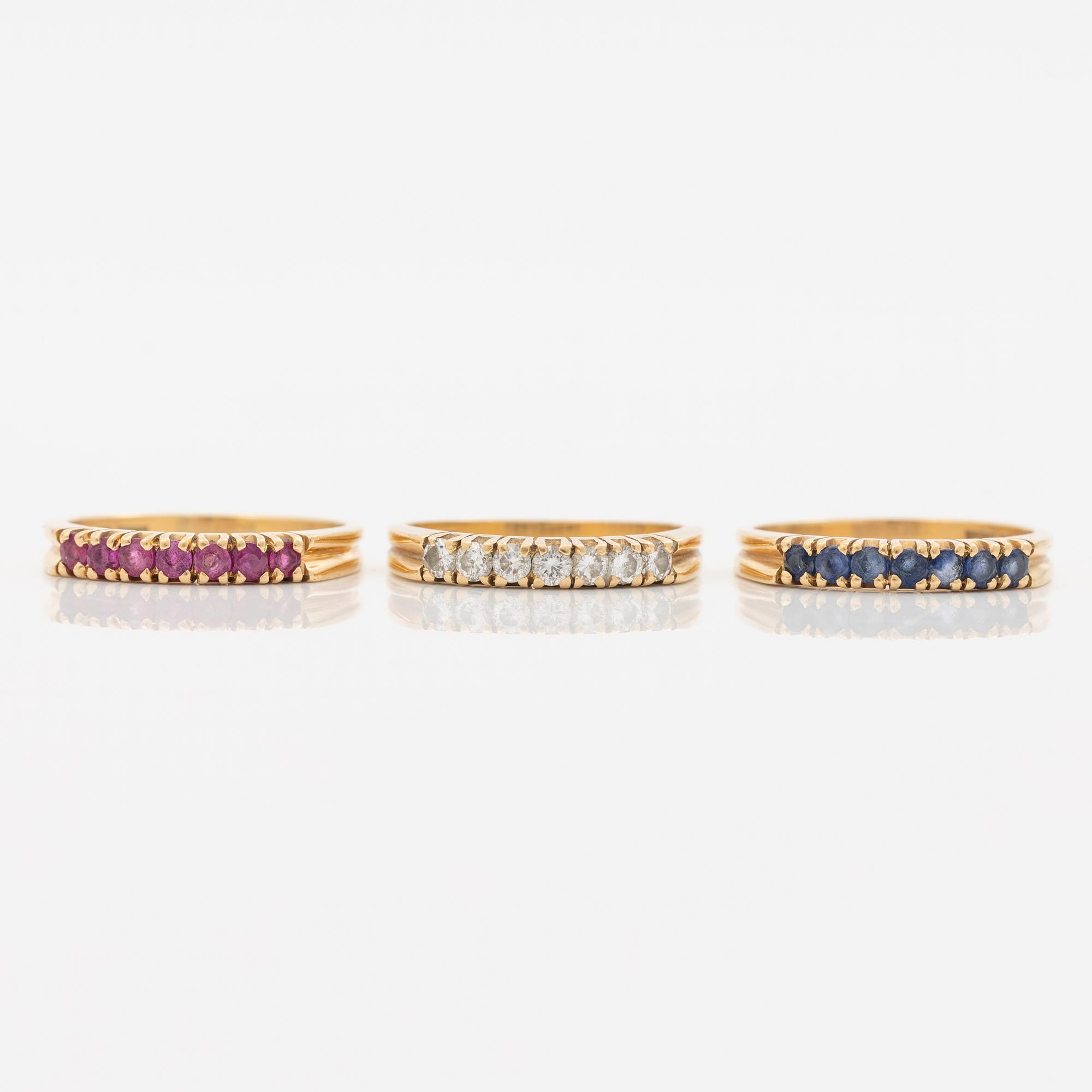 Three rings, 18K gold with sapphires, brilliant-cut diamonds and rubies.