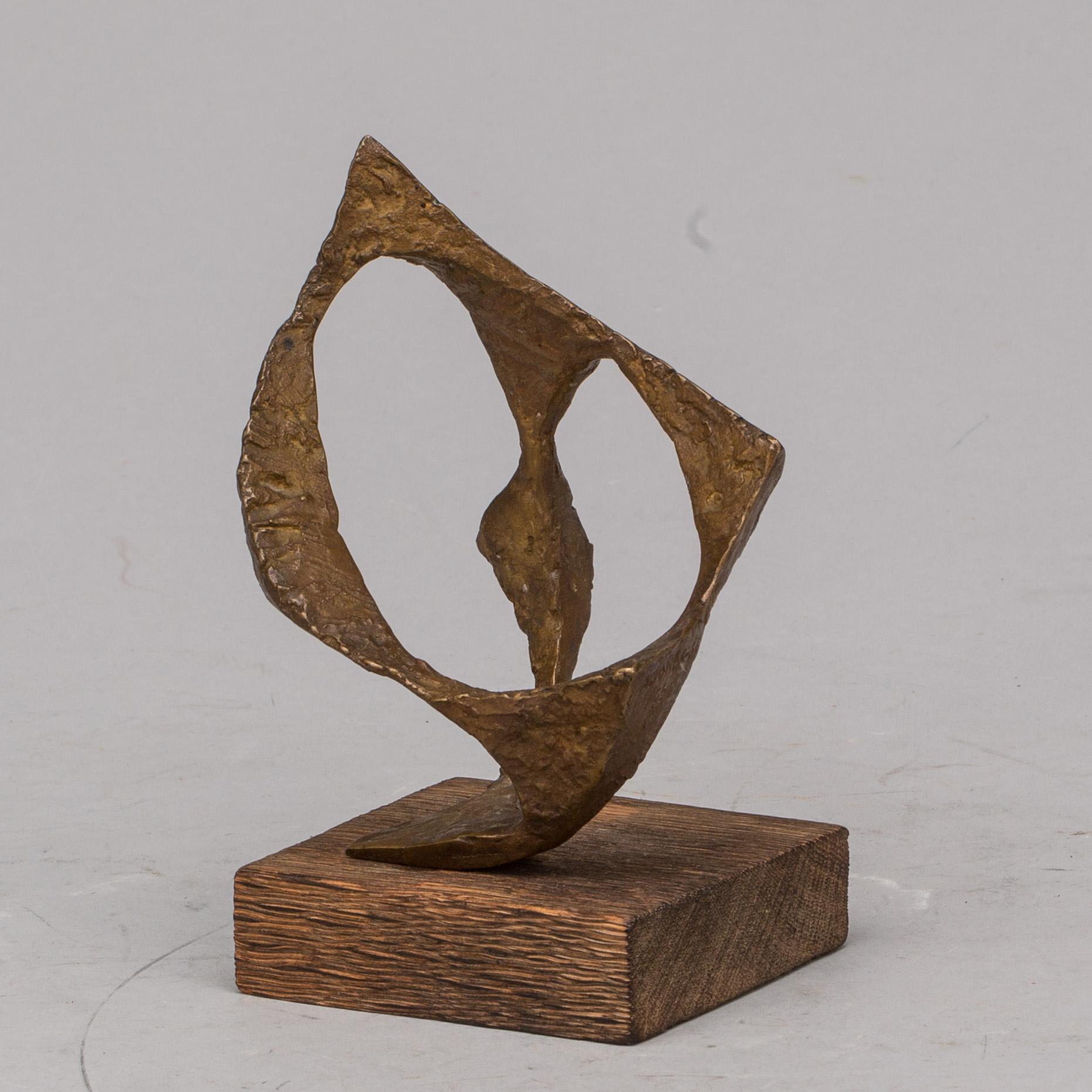 ARNE JONES, "Kopparblomman", skulptur, brons. Signerad och daterad -56. Numrerad 11/65.