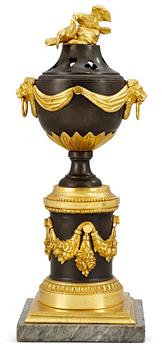 1092. A Louis XVI table urn.