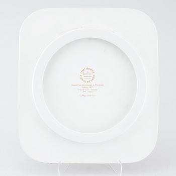 VICTOR VASARELY, a porcelian dish for Rosenthal, signd and numbered 916/3000.