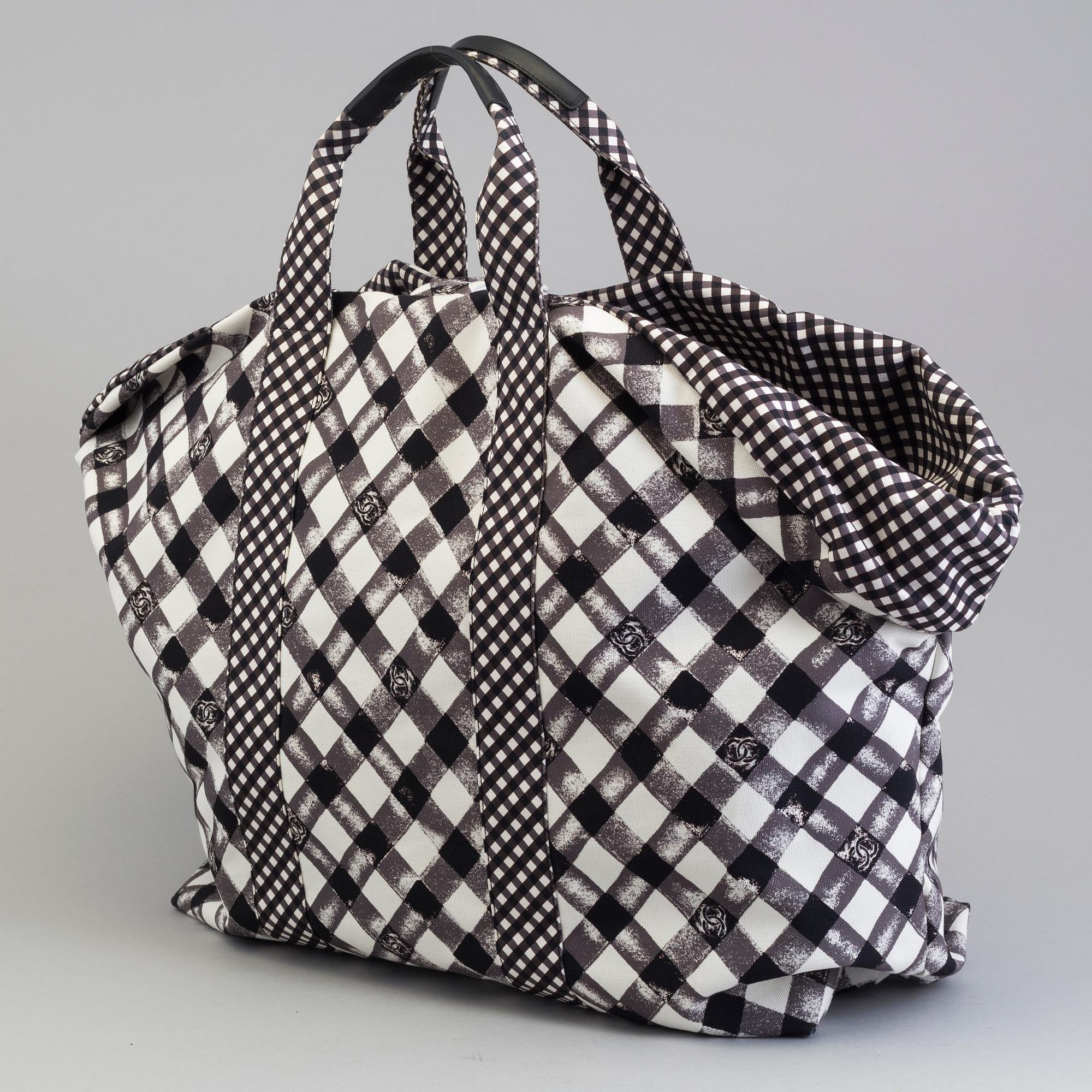 VÄSKA / STRANDVÄSKA, Chanel, 2010-2011.