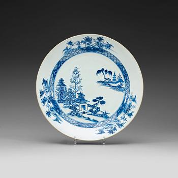 596. A blue and white dish, Qing dynasty Qianlong (1736-95).
