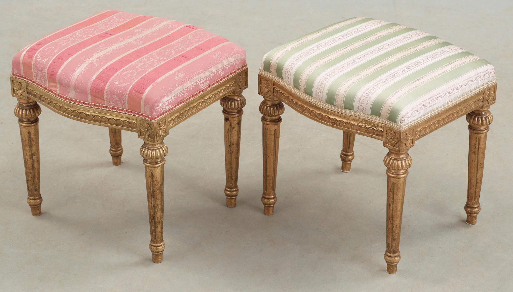 TABURETTER, ett par, gustaviansk stil, 1900-talets början.