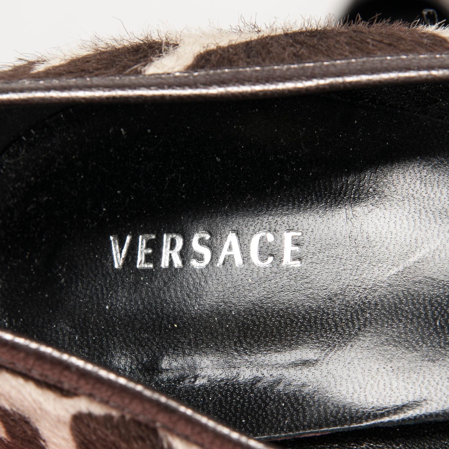 SKOR, Versace.