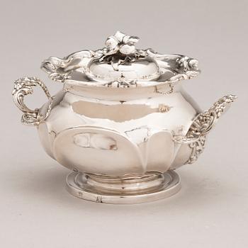 IVAN GUBKIN, A lidded sugar bowl, mark of Gubkin (Губкинъ), Moscow 1846.