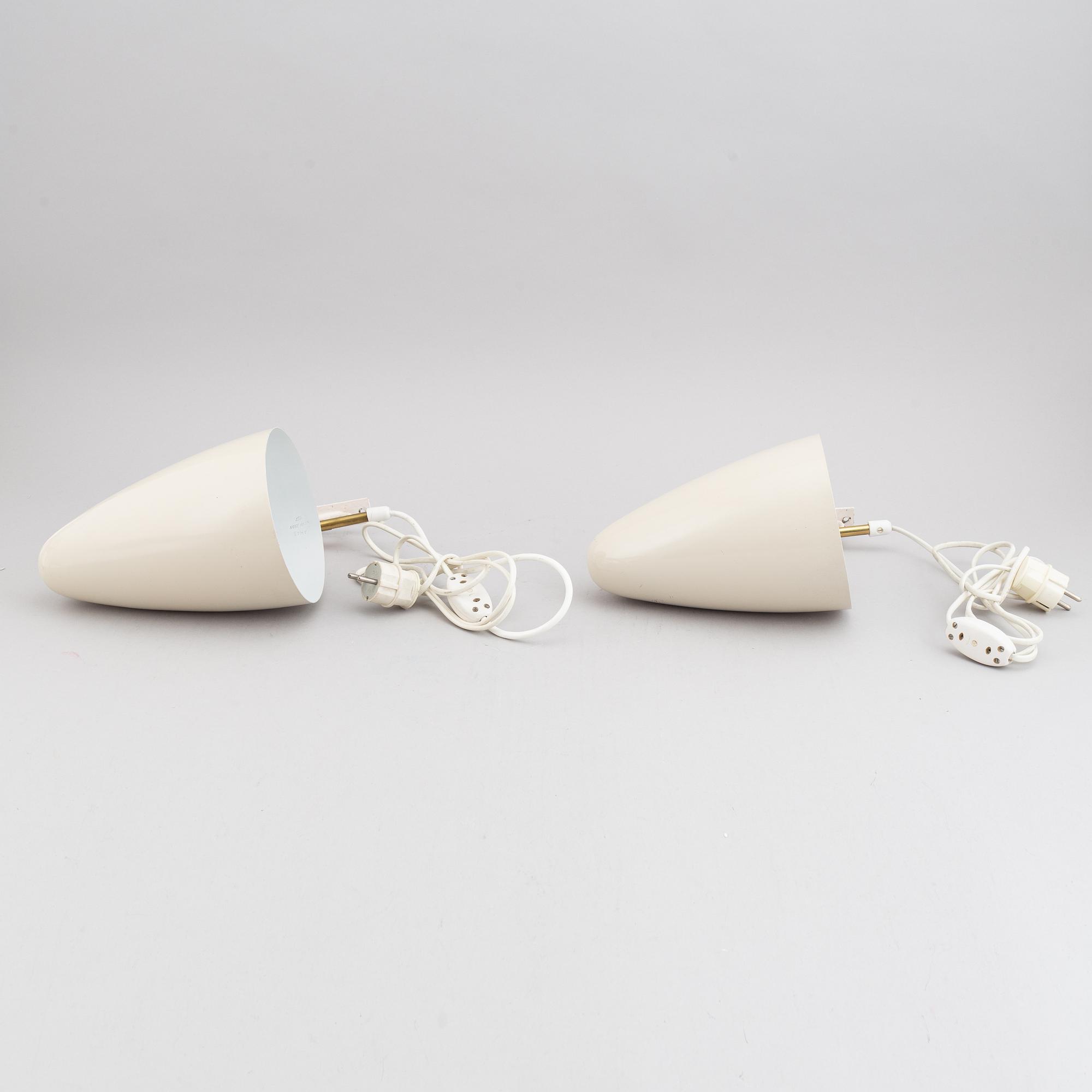 A pair of wall lights, model AH 43, produced by Itsu, 1950-60s.